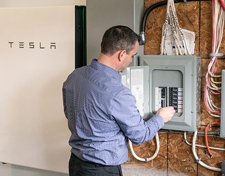 Tesla's intelligent feeder battery