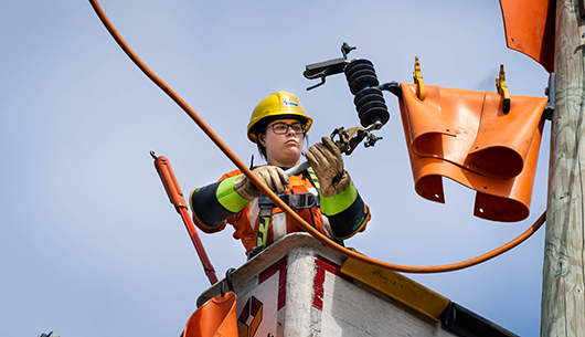 worker-in-hard-hat-goggles